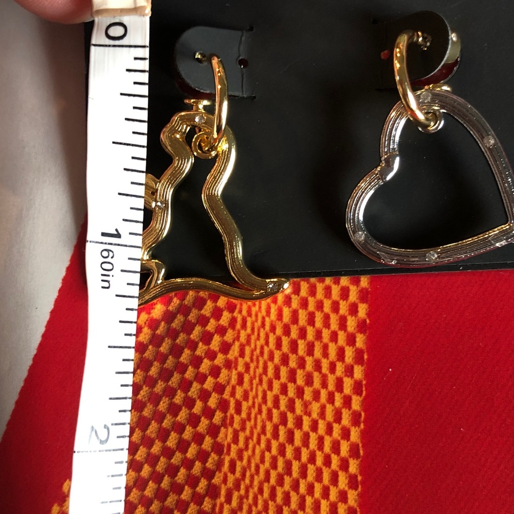 Authentic New Coach Gold-Tone Heart & Dino Silhouette Drop Earrings/crystals. - Picture 8 of 10